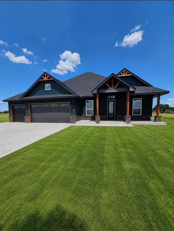 Property Photo: 2442 Sierra Circle OK 73010