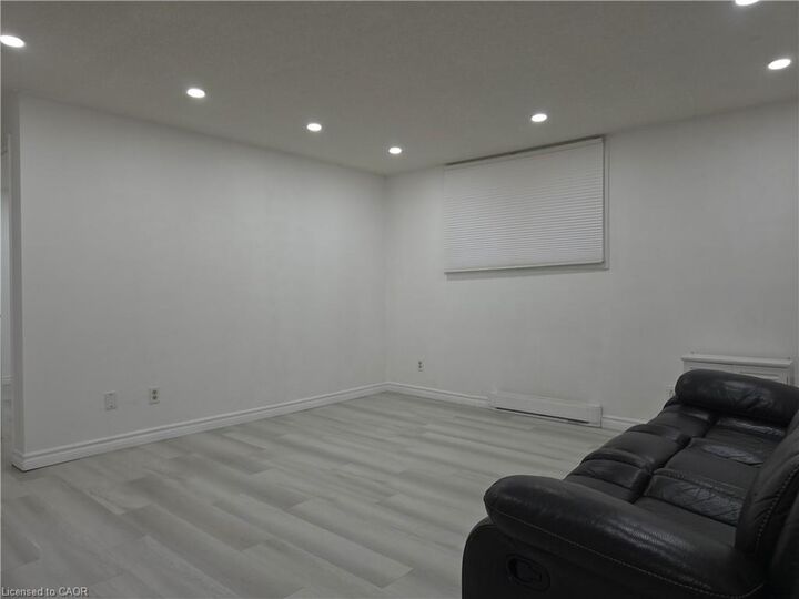 Property Photo: 565 Greenfield Avenue 902 ON N2C 2P5