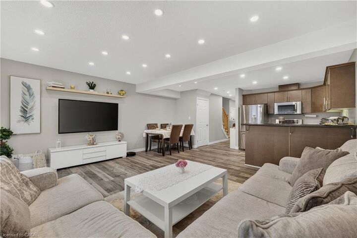 Property Photo: 975 Strasburg Road 4 ON N2E 0A8