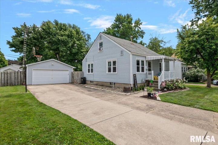 Property Photo:  3312 S Spring Street  IL 62703 