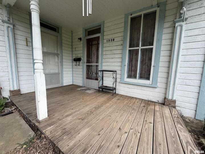 Property Photo:  1328 Mortimer Street  IL 62312 