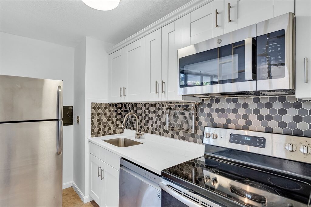 Property Photo: 125 Trapelo Road 12 MA 02478
