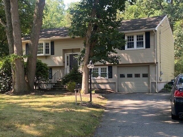 Property Photo:  64 Haverhill St  MA 01867 