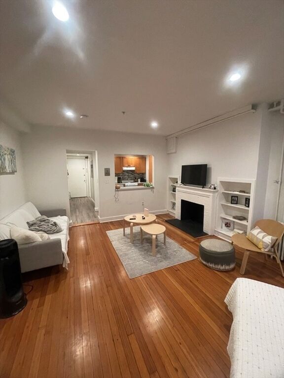 Property Photo:  470 Beacon Street 1  MA 02115 