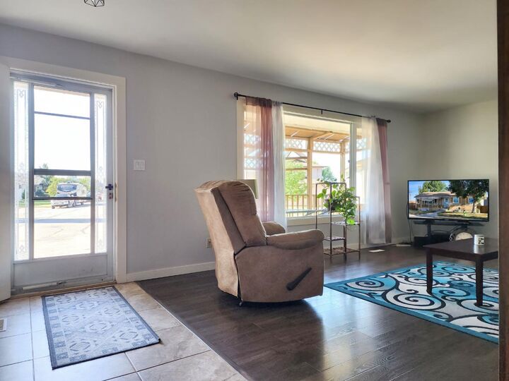 Property Photo: 748 54 Avenue W AB T0L 0T0