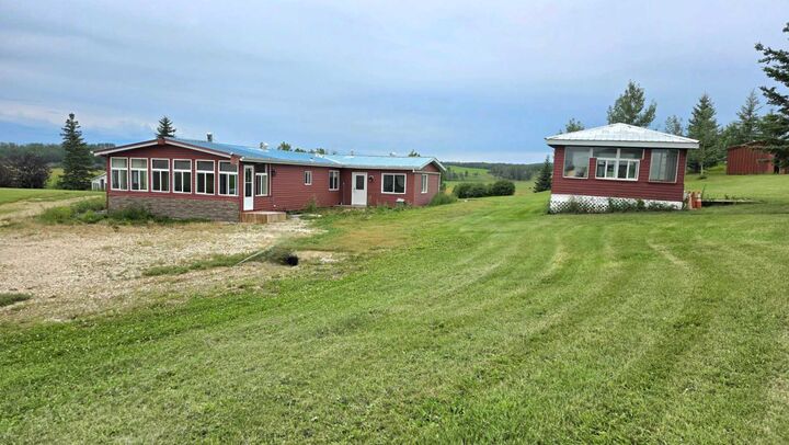 Property Photo: 57340 Range Road 73 AB T0E 2A0