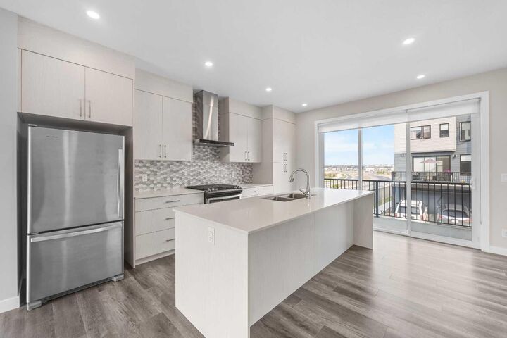 Property Photo: 615 Evanston Link NW AB T3P 1S2