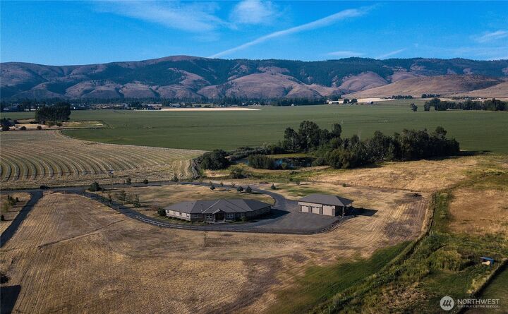 Property Photo: 631 Radiant View Drive WA 98926