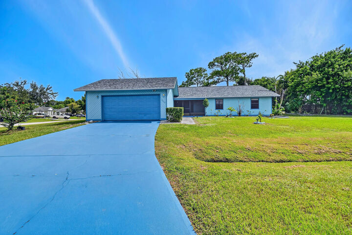 Property Photo:  2402 SW Summit Street  FL 34984 