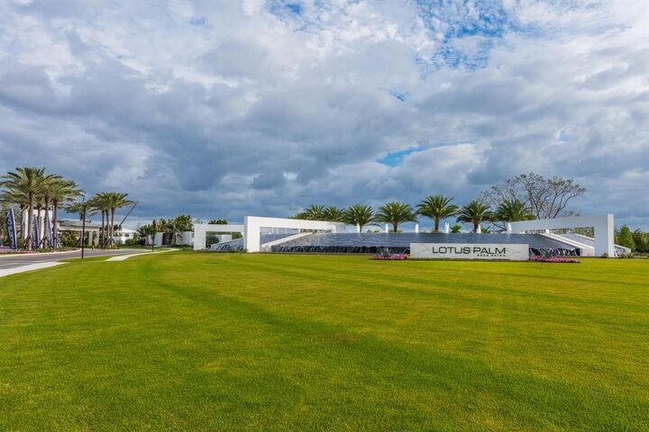 Property Photo:  8540 Ganton Drive  FL 33434 