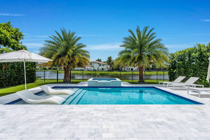 Property Photo: 16813 Pavilion Way FL 33446