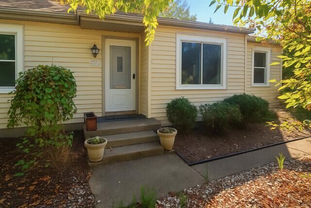 Property Photo:  33967 Wadsworth Street  MI 48150 