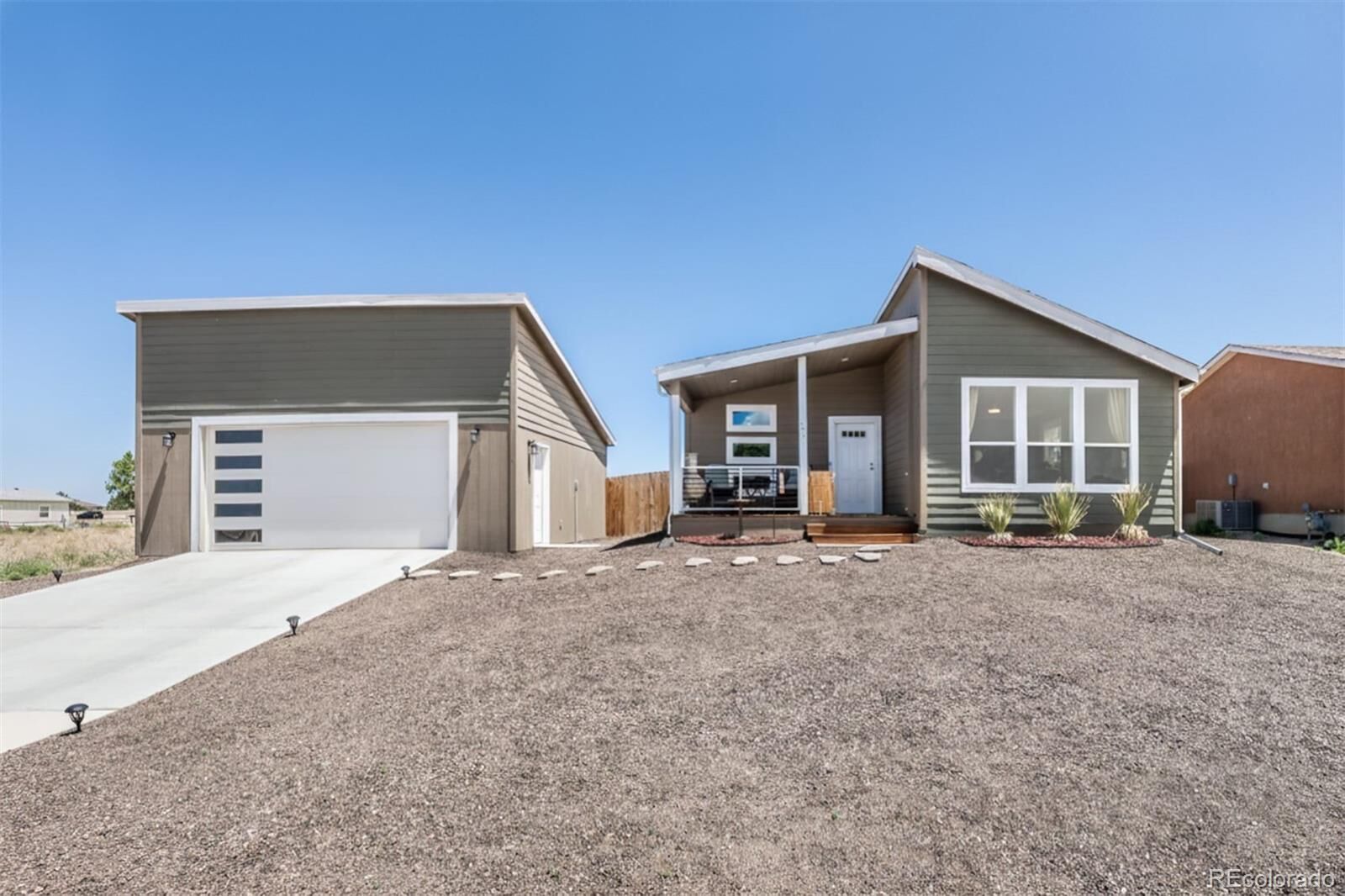 Property Photo:  279 W Acorn Drive  CO 81007 
