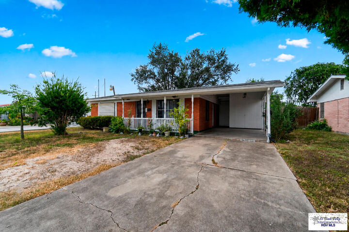 Property Photo: 206 E Davis St TX 78550