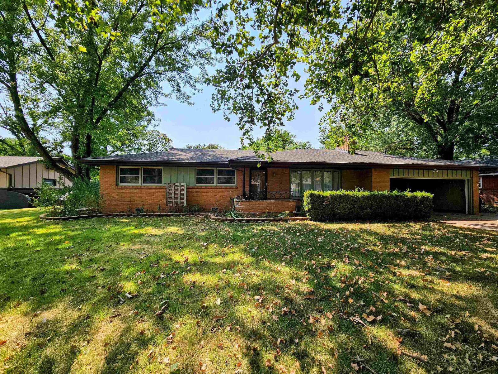 Property Photo: 1747 N Sabin St KS 67212
