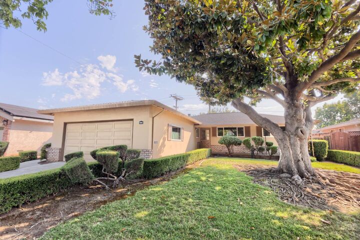 Property Photo: 2466 Meridian Avenue CA 95124