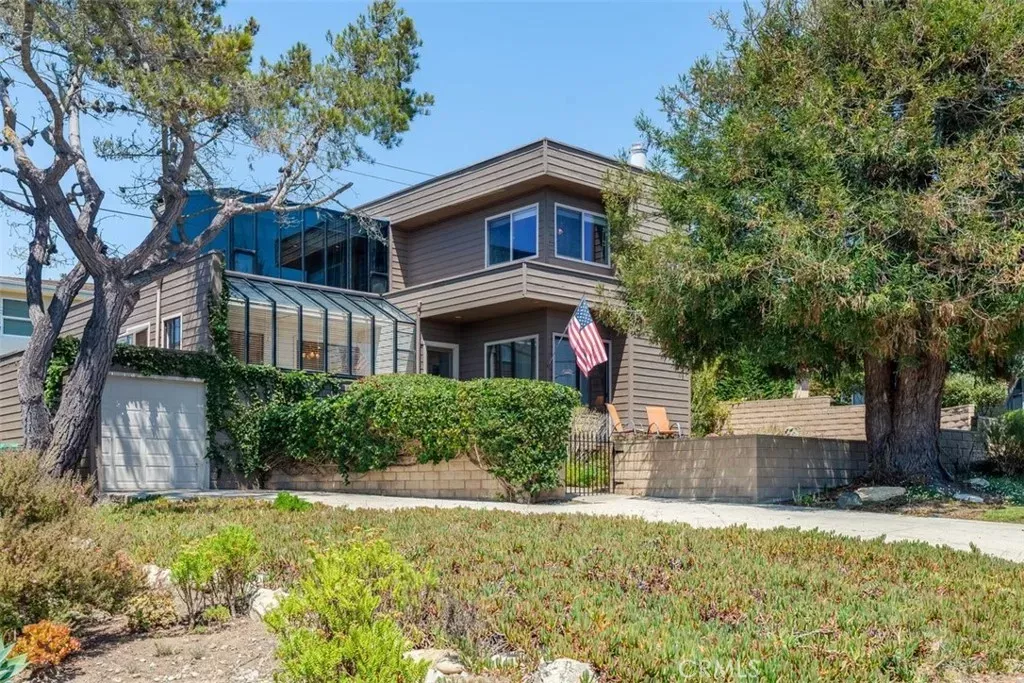 Property Photo:  399 Warwick  CA 93428 