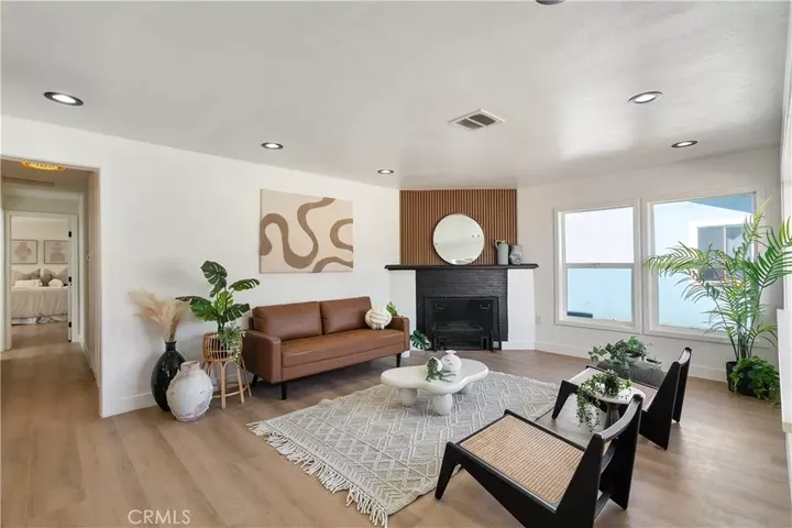 Property Photo:  915 N Pasadena Avenue  CA 91702 