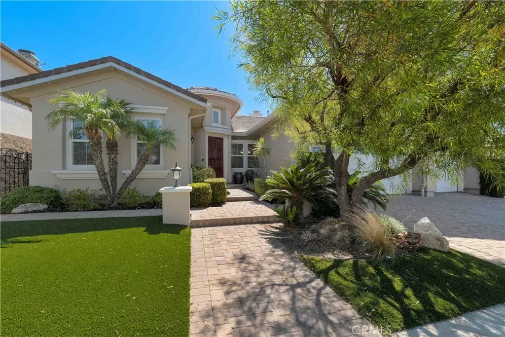 Property Photo:  12826 Via Donatello  CA 91326 