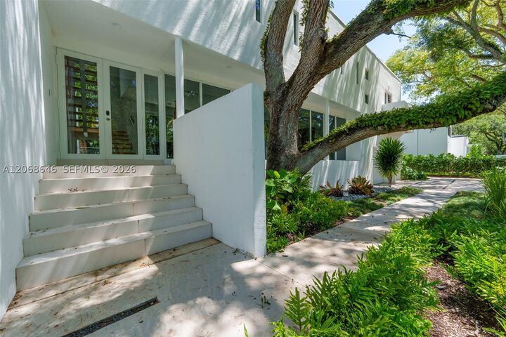 Property Photo:  7277 SW 165th St  FL 33157 