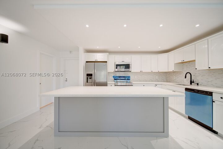 Property Photo:  14840 Naranja Lakes Blvd C1r  FL 33032 
