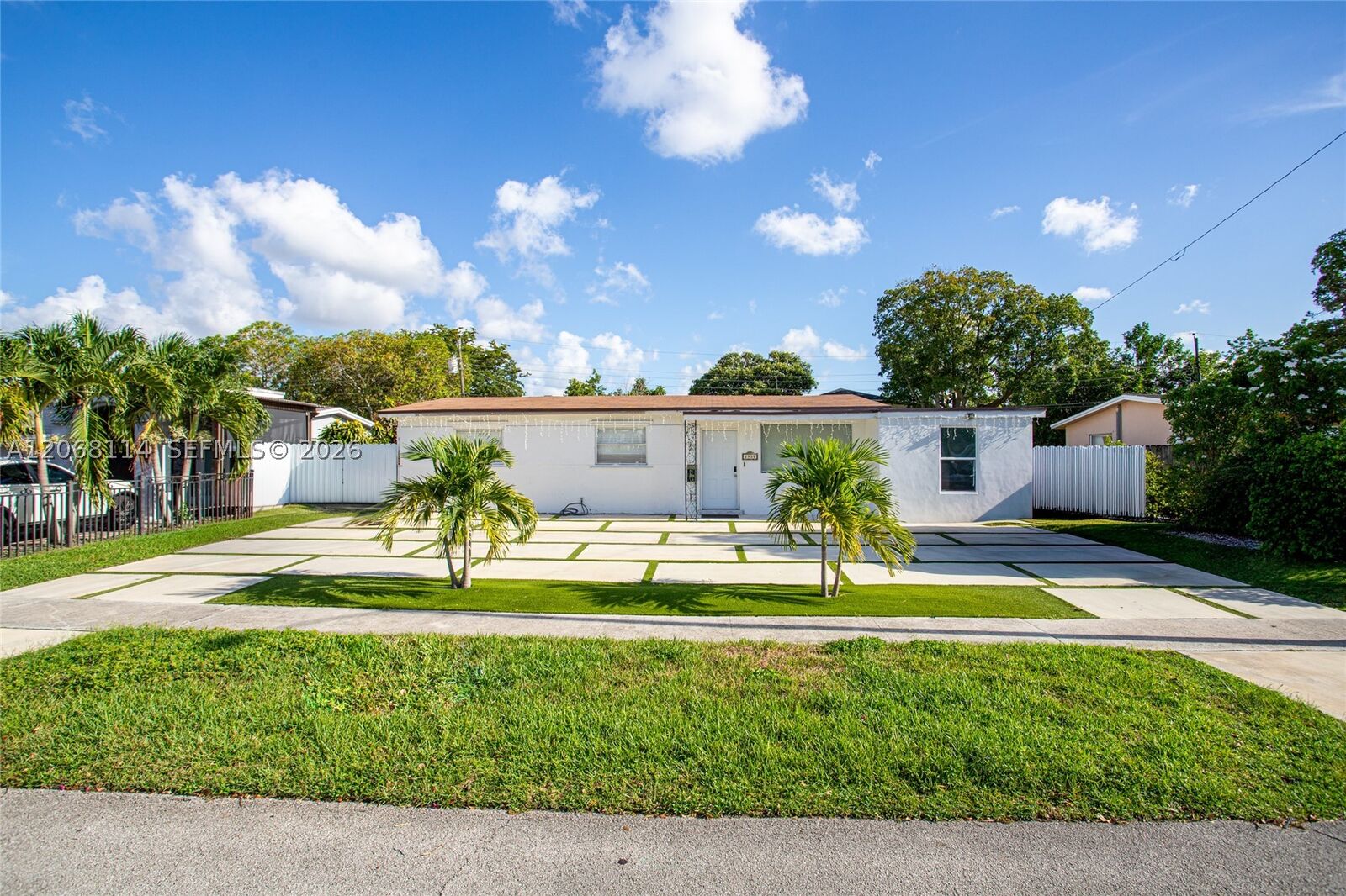 Property Photo:  6930 Fillmore St  FL 33024 