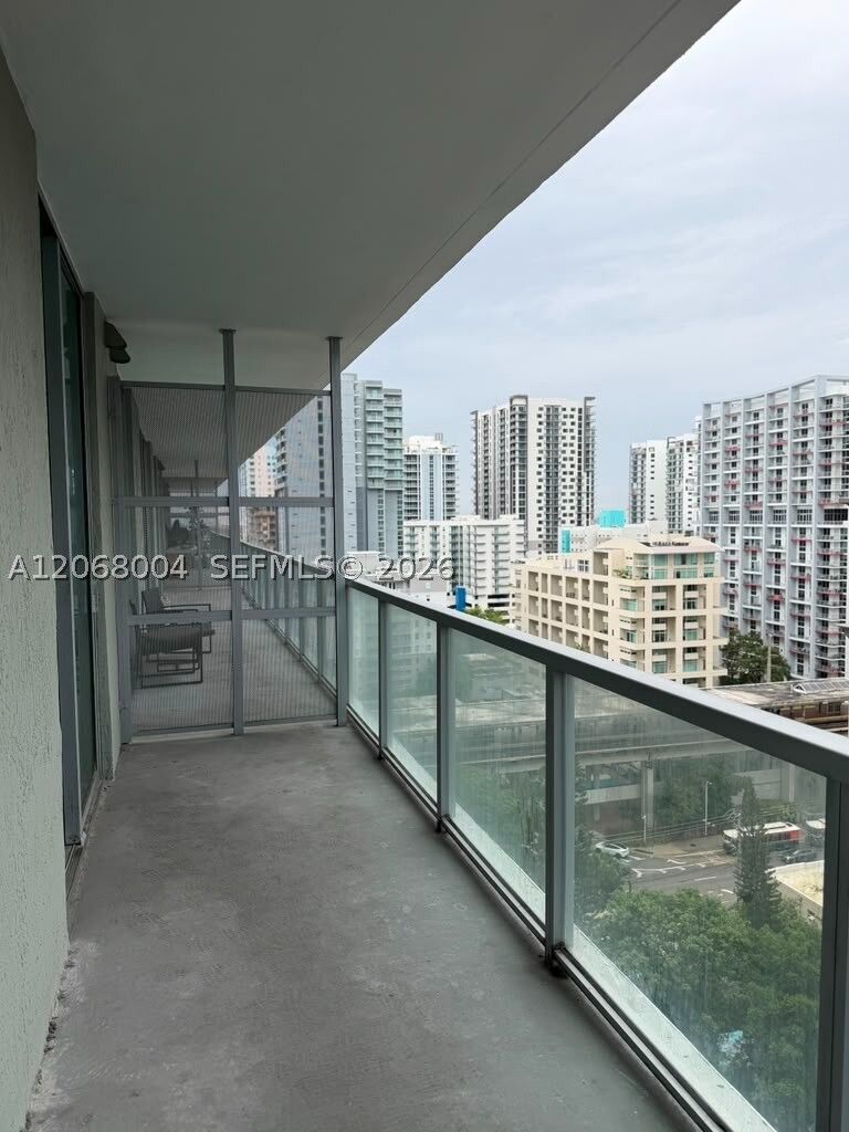 Property Photo: 1111 SW 1st Ave 1722-N FL 33130
