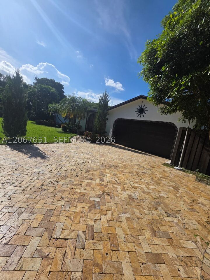 Property Photo:  18611 SW 61st Ct  FL 33332 