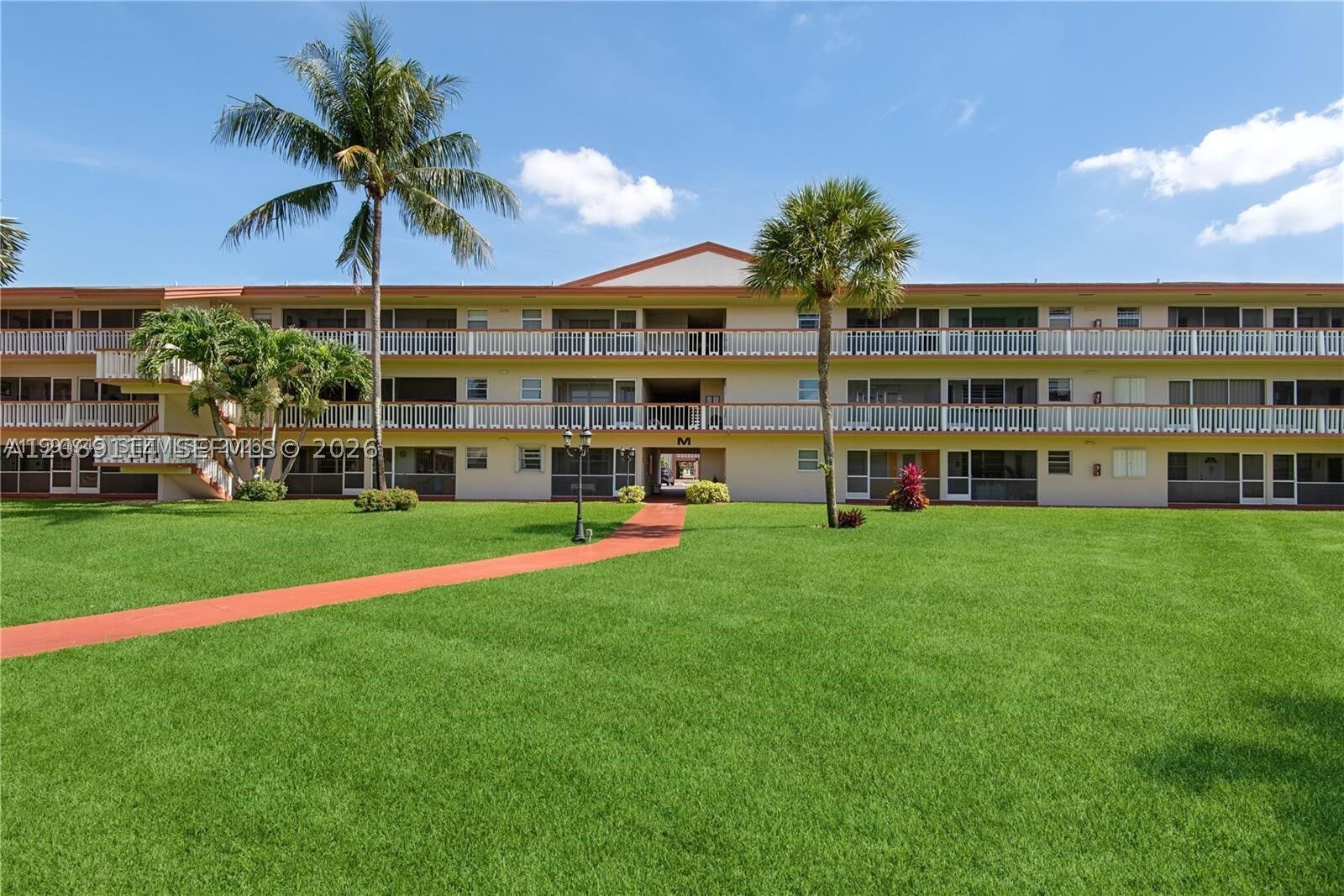 Property Photo: 5300 Washington St C220 FL 33021