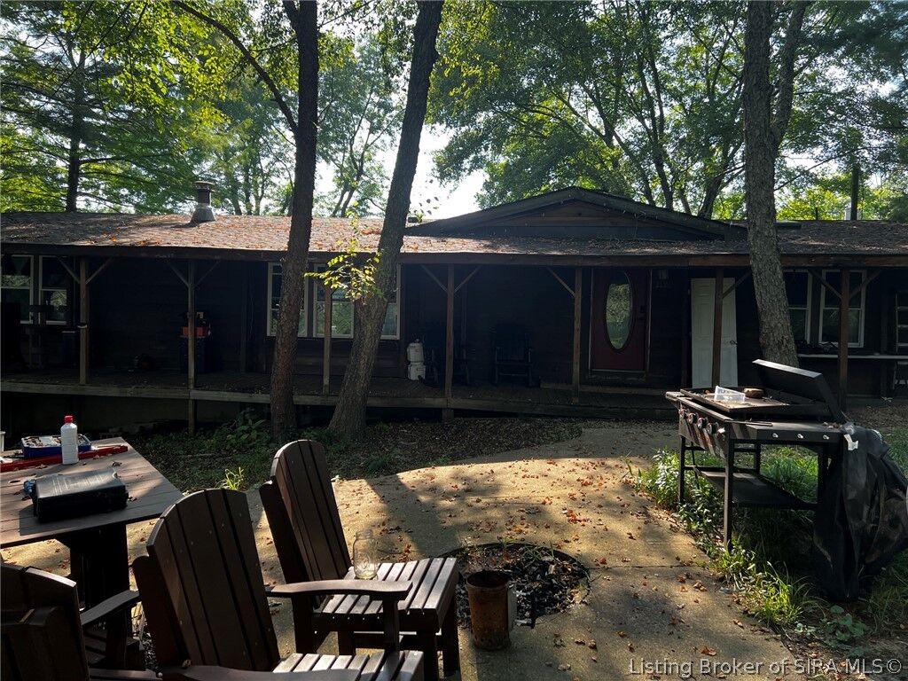 Property Photo: 2620 Valley View Road SW IN 47112