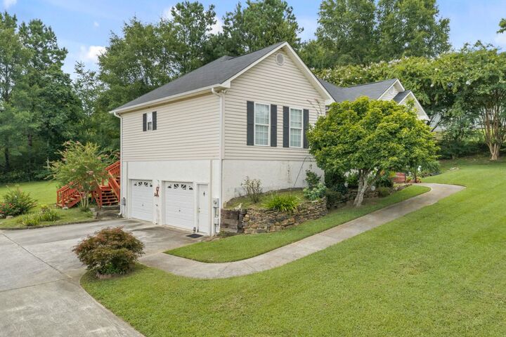 Property Photo:  129 Mayfair Ln  AL 35057 