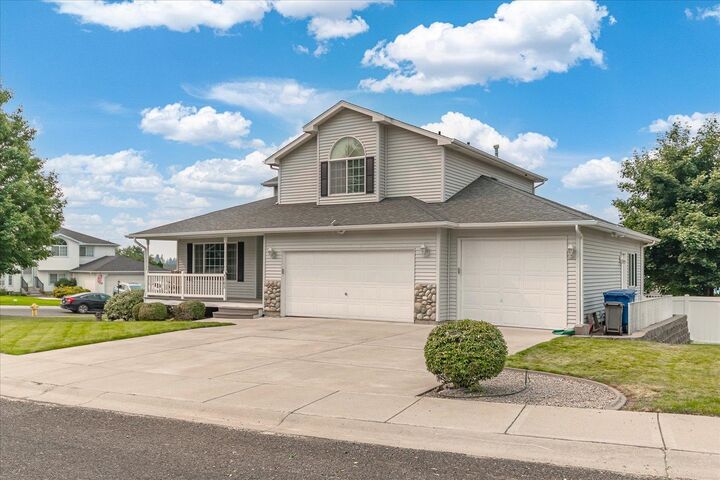Property Photo: 1103 N Fox Ridge Rd WA 99022