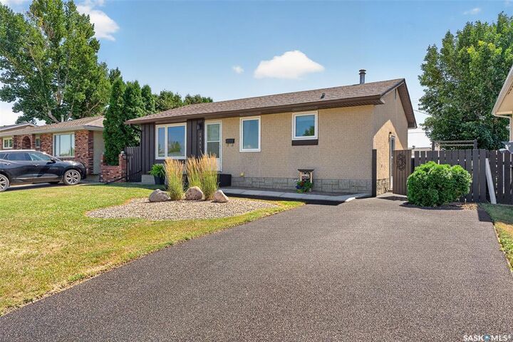 Property Photo:  1331 Warner Street  SK S6H 6K2 