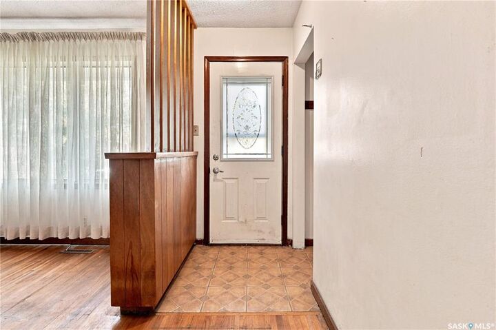 Property Photo:  4904 McKinley Avenue  SK S4T 0A1 