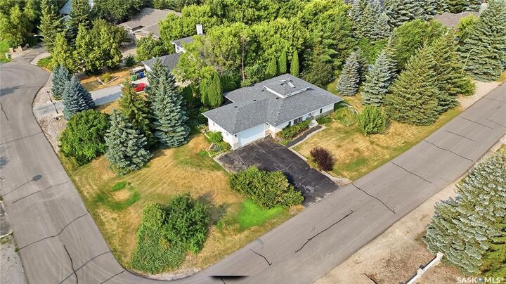 Property Photo:  18 Park Bay  SK S4L 1B2 