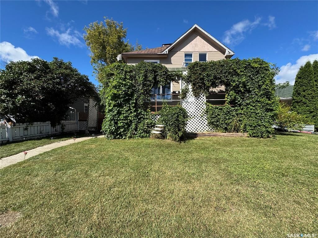 Property Photo:  1671 103rd Street  SK S9A 1L6 