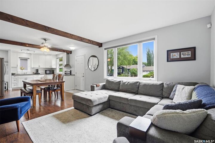 Property Photo:  1125 2nd Street E  SK S7H 1R4 