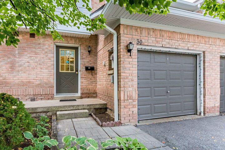 Property Photo: 30 Brisbane Court ON L6R 1V4