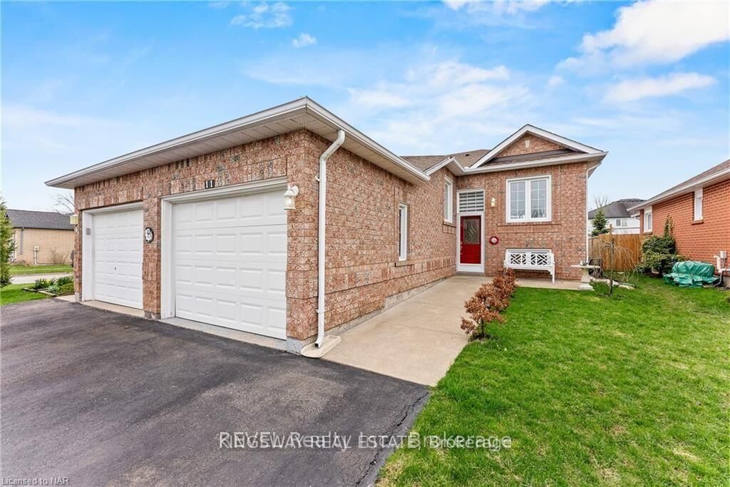 Property Photo: 11 Jackson Court W ON L3C 7G2