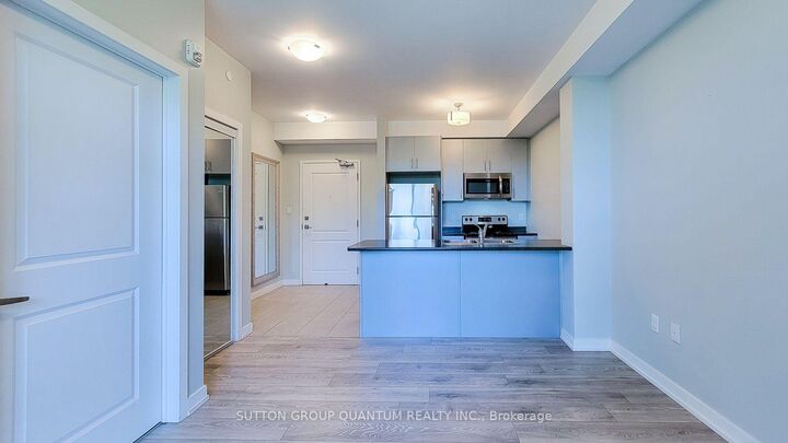 Property Photo:  125 Shoreview Road 424  ON K9V 4R5 
