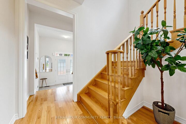 Property Photo:  356 Danny Wheeler Boulevard  ON L4P 0K2 