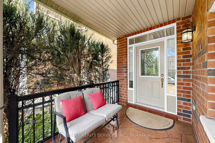 Property Photo: 50 Rocky Point Crescent ON L6V 4R7