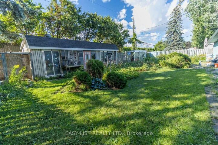 Property Photo: 1999 Garfield Avenue ON K2C 0W7