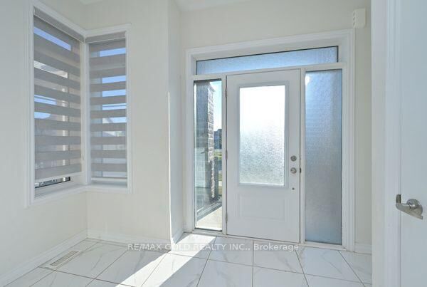 Property Photo:  82 Nottingham Road  ON L9J 0L3 