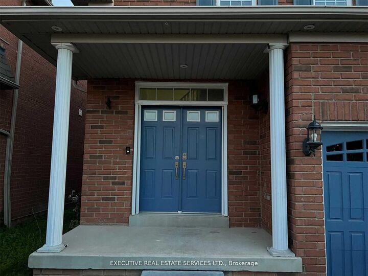 Property Photo: 4 Long Meadow Road ON L6P 2A5