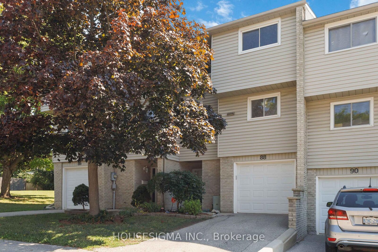 Property Photo:  159 Sandringham Crescent 88  ON N6C 5A9 