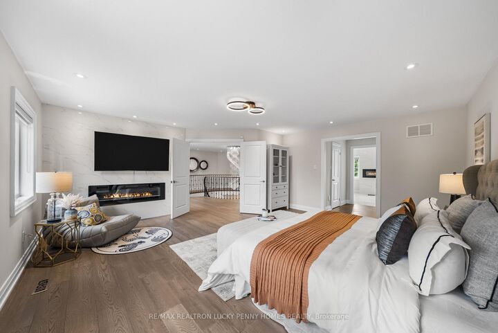 Property Photo: 6 Pilgrim Drive ON L6C 1R4