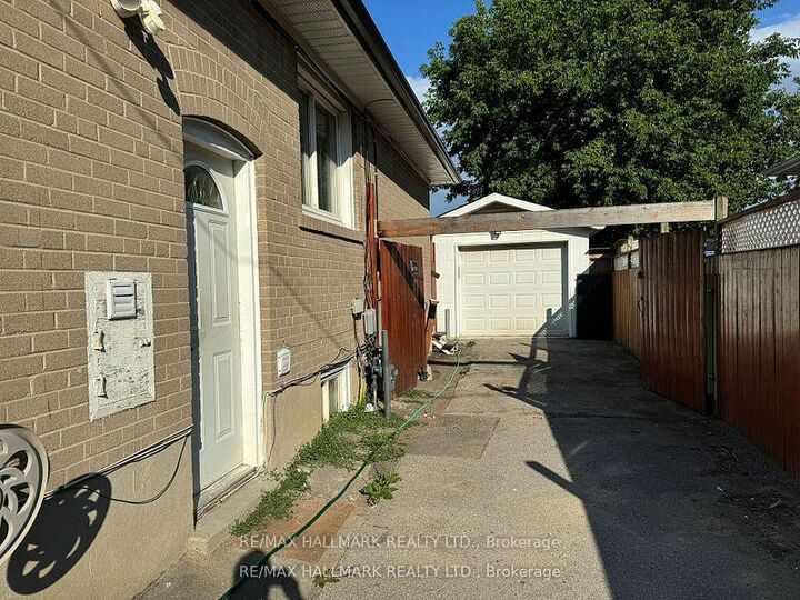 Property Photo:  63 Longford Drive E #Bsmnt  ON L3Y 2Y6 