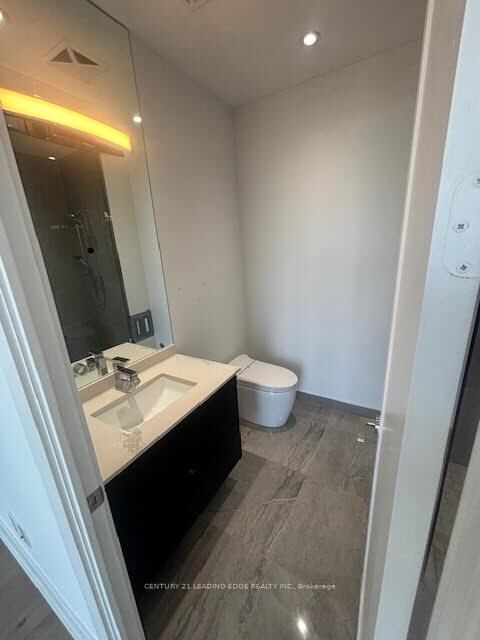 Property Photo: 330 Richmond Street W 2902 ON M5V 0M4