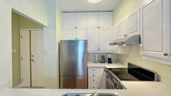 Property Photo: 2511 Lakeshore Road W 109 ON L6L 6L9
